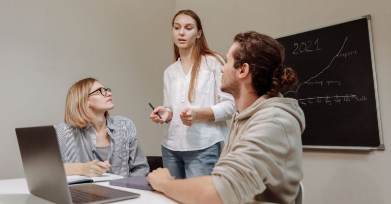 AI’s Impact on Digital Trust and Marketing Strategies