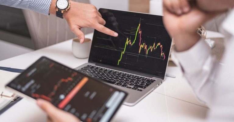 Navigating SEO in the AI-Driven Content Era: Strategies for Authority