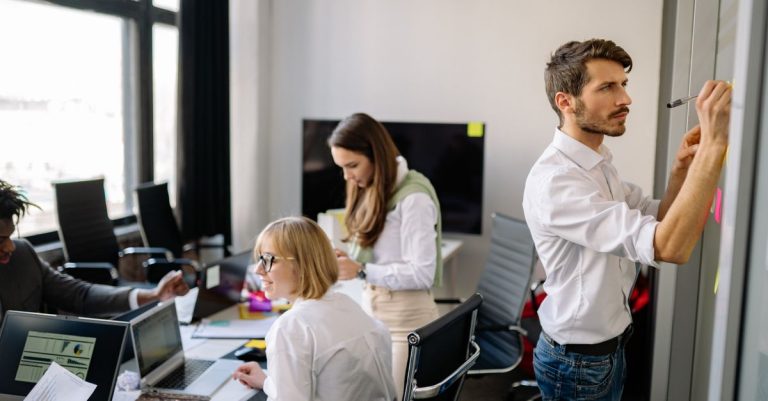 Navigating Digital Marketing: Mastering Visibility and AI in SEO